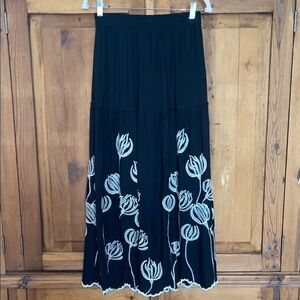 NWT LAFFAIRE LOS ANGELES BLACK EMBROIDERED LINED MAXI SKIRT Sz. MD